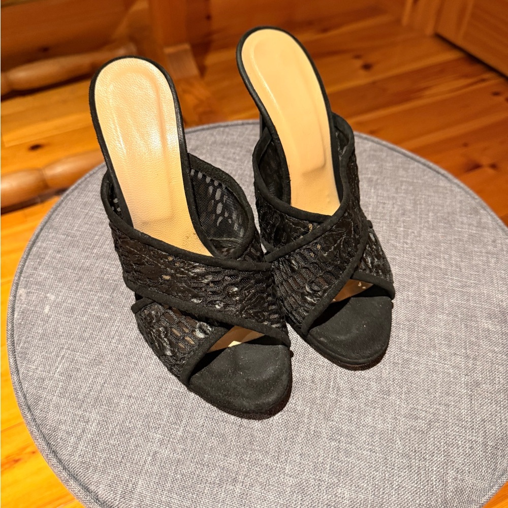 Vero Cuoio Black Lace Mules